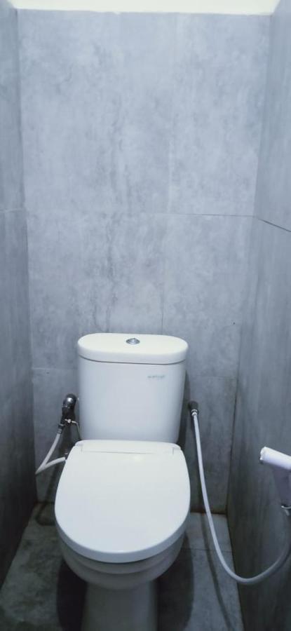 Almira Homestay Jambi Eksteriør bilde