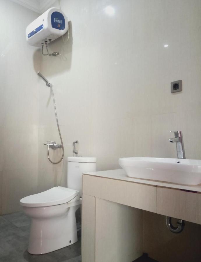 Almira Homestay Jambi Eksteriør bilde