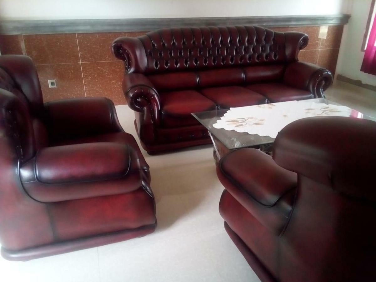 Almira Homestay Jambi Eksteriør bilde