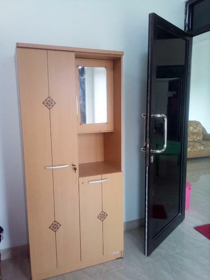 Almira Homestay Jambi Eksteriør bilde