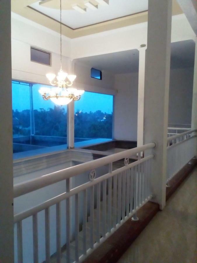 Almira Homestay Jambi Eksteriør bilde