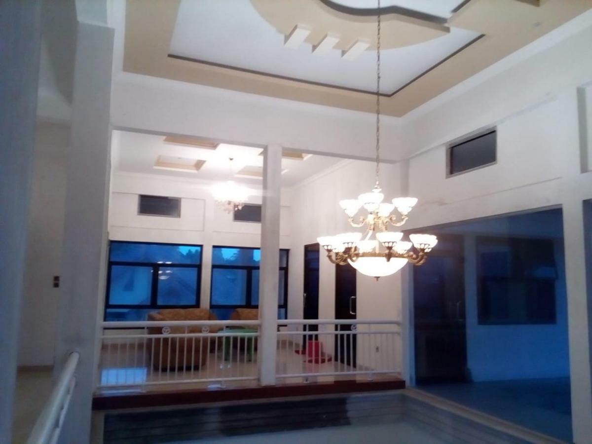 Almira Homestay Jambi Eksteriør bilde