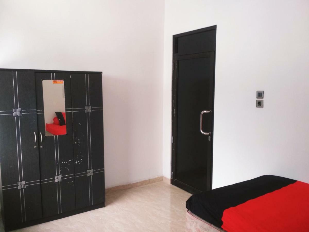 Almira Homestay Jambi Eksteriør bilde